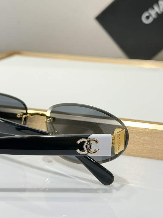 Picture of Chanel Sunglasses _SKUfw80881334fw